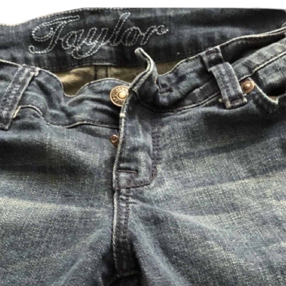 Taylor by Delia’s size 1 blue stretch denim skinny jegging jeans